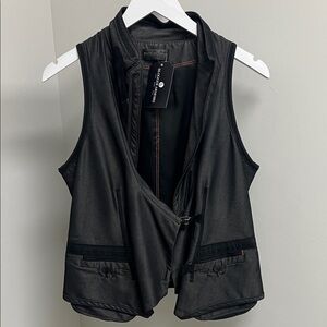 Beate Heymann Vest